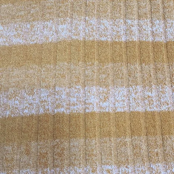 FREE WITH PURCHASE-Twenty second Mustard yellow sweater women's small - Picture 3 of 5